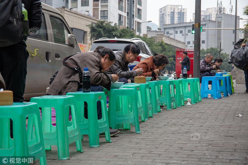 南京大屠杀幸存者路洪才:六名家人被杀害,包括怀孕母亲
